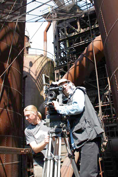 Lucas Belvaux et Pierre Milon sur le tournage de " La Raison du plus faible "