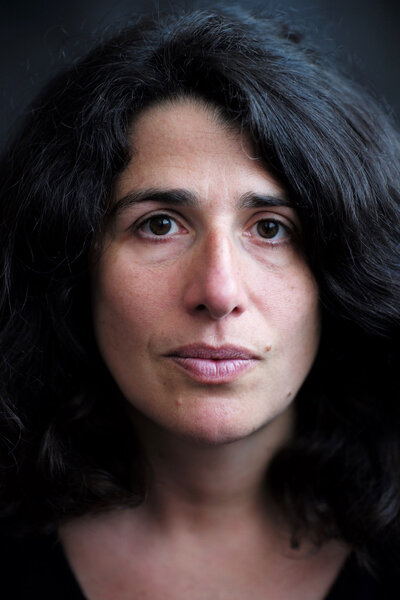 Céline Bozon - Photo Ariane Damain Vergallo - Leica M, Summicron-C 100 mm T:2