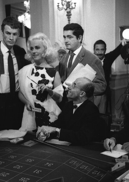 Claude Mann, Jeanne Moreau, Jacques Demy et, derrière eux, Jean Rabier - Sur le tournage de <i>La Baie des anges</i> en 1962 - Photo Agnès Varda