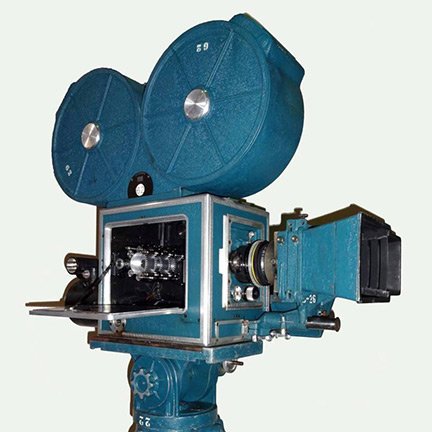 La Cinémathèque française voit désormais la vie en Technicolor !