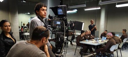 Ehab Assal sur le tournage de "Omar"