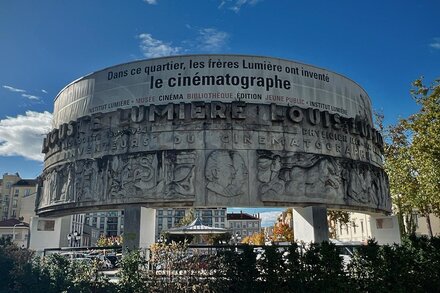 Le tournage de "La Sortie des usines Lumière" par Wim Wenders sous le regard de Guillaume Le Grontec, AFC