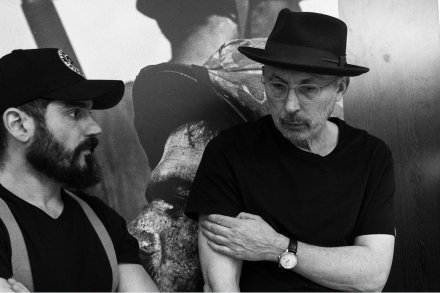 Andrew Levitas et Benoit Delhomme, AFC, sur le tournage de "Minamata"