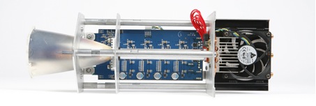 Moteur complet - Avec barre prismatique brevetée qui reconcentre et mixe le flux des diodes RGBW dans le réflecteur d'émission