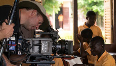 Johann Perry en tournage avec l'Amira au Ghana - DR