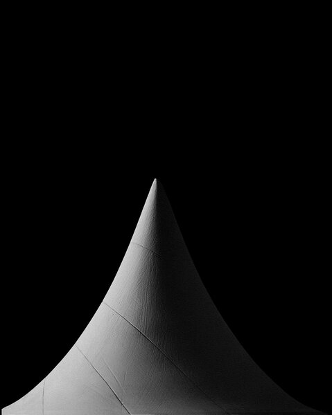 Hiroshi Sugimoto, "Mathematical Forms", 2004 - Série de 5 photographies noir et blanc, 150 x 120 cm, collection Fondation Cartier pour l'art contemporain, Paris