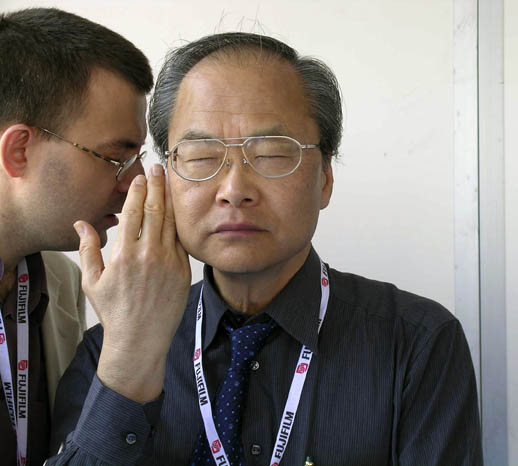 Christophe Zimmerlin échangeant quelque secret avec Monsieur Kishimoto