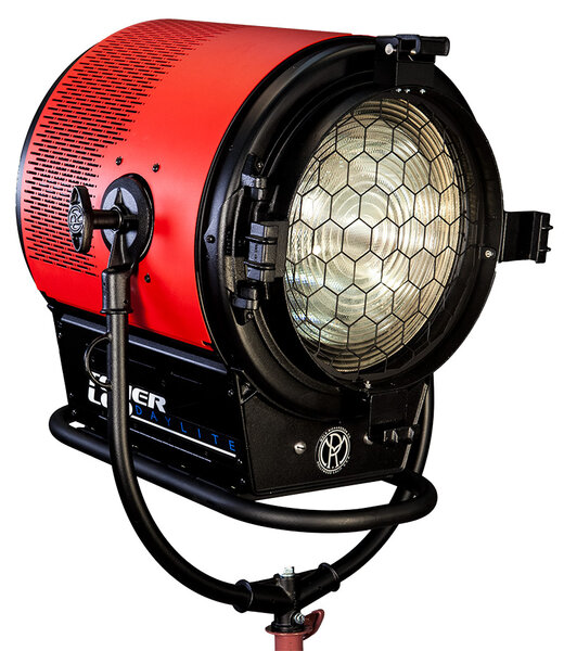 Le projecteur Fresnel Mole Richardson Tener LED 1 600 W