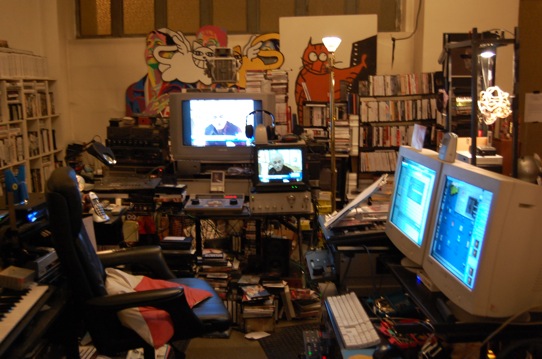 La table de travail de Chris Marker - Photo Pierre Lhomme