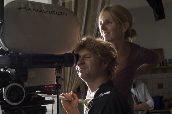 Antoine Héberlé, à l'œilleton, et Sandrine Kiberlain - Sur le tournage de <i>Mademoiselle Chambon</i> de Séphane Brizé