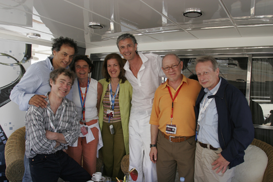 Darius Khondji, Jean-Noël Ferragut, Monique Koudrine, Nathalie d'Outreligne, Jean-Louis Vialard, Steven Poster et Jean-Jacques Bouhon sur le bateau Miss Elaine de Kodak