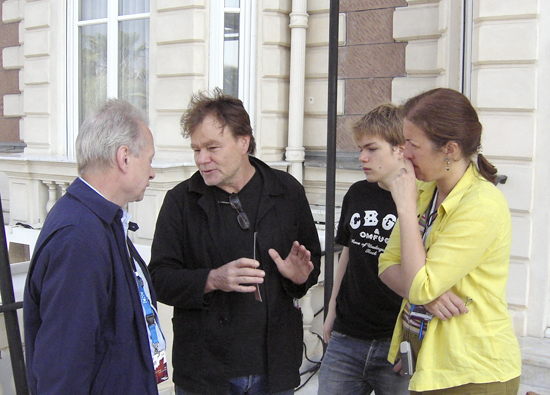 Jean-Jacques Bouhon, Patrick Blossier, son fils et Nathalie d'Outreligne sur la terrasse Fujifilm du Carlton