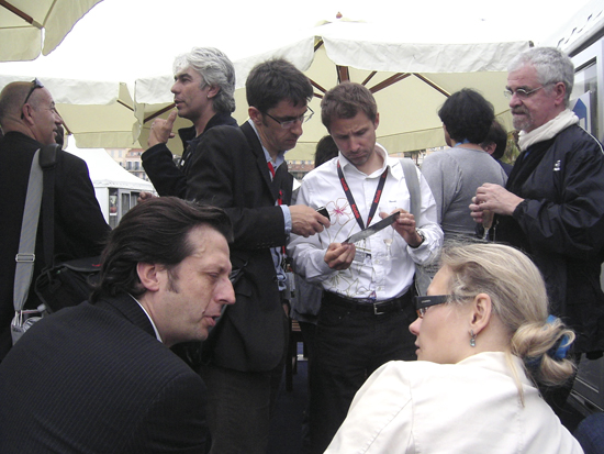 Au Pavillon de l'image AFC - Debout, Fabrice Gomont, Panavision Marseille, Nicolas berard et David Seguin, Kodak, Richard Andry, AFC<br class='manualbr' />© AFC - Photo Jean-Noël Ferragut