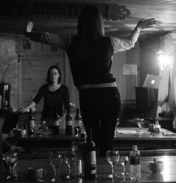 Saturday night fever - Samedi soir… Anne-Angèle, assistante data manager, et Charlotte, administratrice de production, changent de fonction. <i>(Gilles Porte, samedi 28 février)</i>