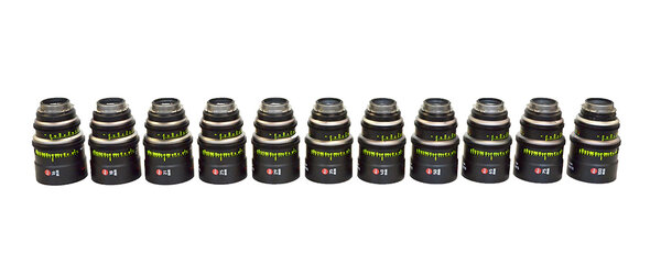 Summilux set 16 to 100mm - Photo Jon Fauer / <i>F&D Times</i>