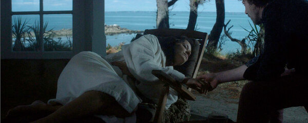 Marion Cotillard et Mathieu Amalric dans "Les Fantômes d'Ismaël" - Photogramme[en]Photogram</multi>