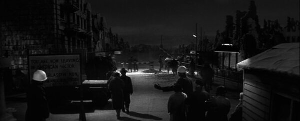 "Les Vainqueurs" de Carl Forman - Capture d'écran