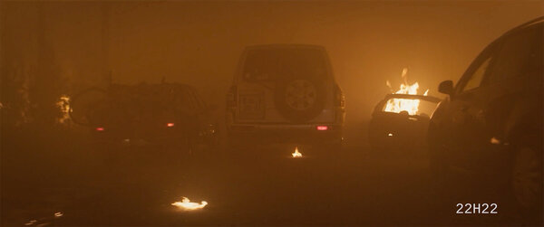 La voiture roule en studio (image rushes)