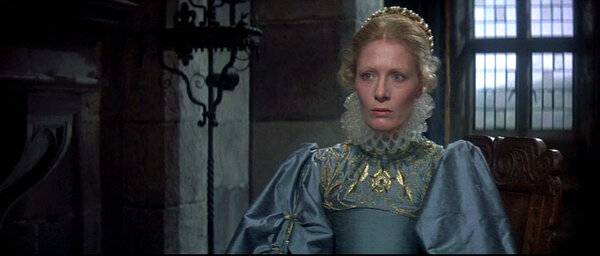 Vanessa Redgrave in "Mary, Queen of Scots" - Screenshot