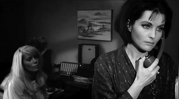 Catherine Deneuve et Yvonne Furneaux dans "Répulsion", de Roman Polanski