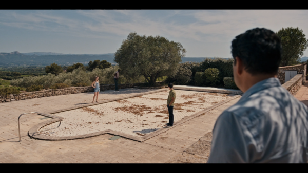 Diane Rouxel, Théo Augier et Laurent Gerra dans "Une confession"