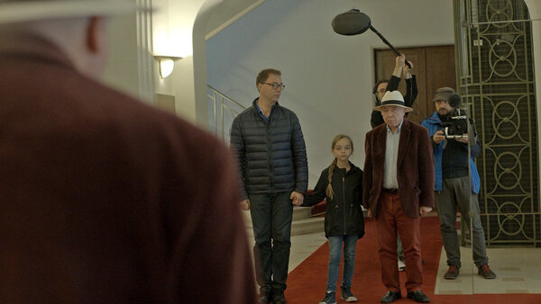 Lubomir Bakchev, caméra en mains à droite, sur le tournage de "Je veux être actrice" - DR