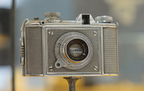 Boîtier Pontiac Lynx II (1946) - Format 3x4 - Objectif rentrant Angénieux 50 mm f.2,9 type 25 - Photo Marc Salomon