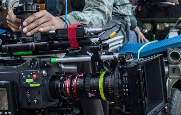 Un prototype du zoom anamorphique Angénieux 56-152 2S utilisé sur le tournage du "Ciel du Centaure"