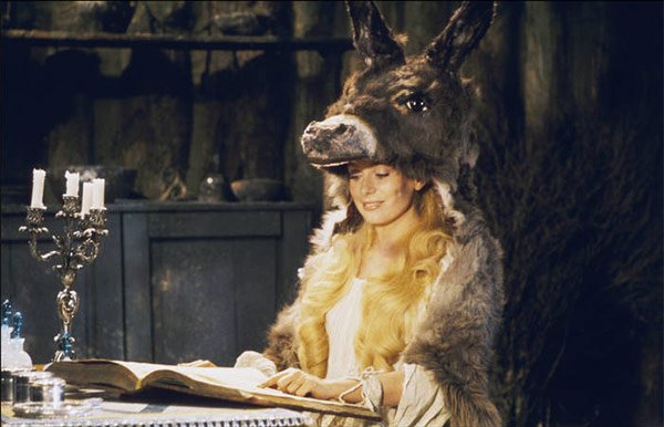 Quand des archéologues s'intéressent au tournage de "Peau d'âne"
