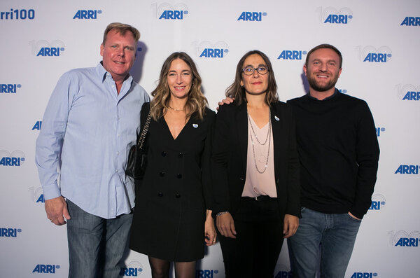 Arri CT France, bien entouré - Natasza Chroscicki et Natacha Vlatkovic (Arri CT France), entre Andrew, à gauche, et Benjamin Steele (Emit)