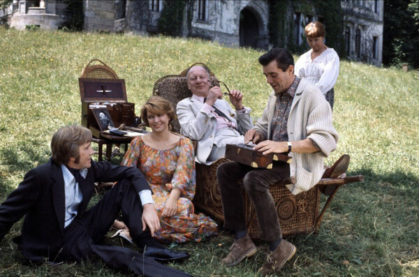 Ellen Burstyn, John Gielgud and Dirk Bogarde in "Providence", by Alain Resnais