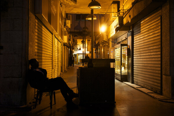 Downtown Amman by night - Vivement que ça démarre, je deviens paresseux. <i>(Samuel, lundi 9 juin)</i>