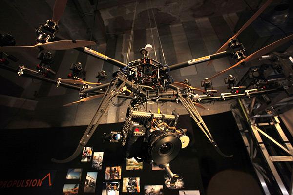"Les drones s'infiltrent au cinéma, du bout de l'hélice" Par Emmanuelle Jardonnet