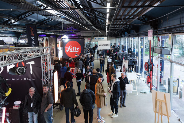 L'entrée du salon et le vestiaire - Photo Ana Lefaux