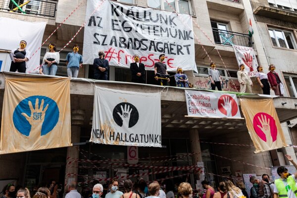 L'école occupée