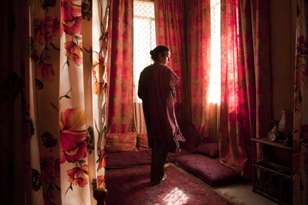 Cinematographer Thierry Arbogast, AFC discusses his work on Atiq Rahimi's “The Patience Stone (Syngue Sabour)” By François Reumont