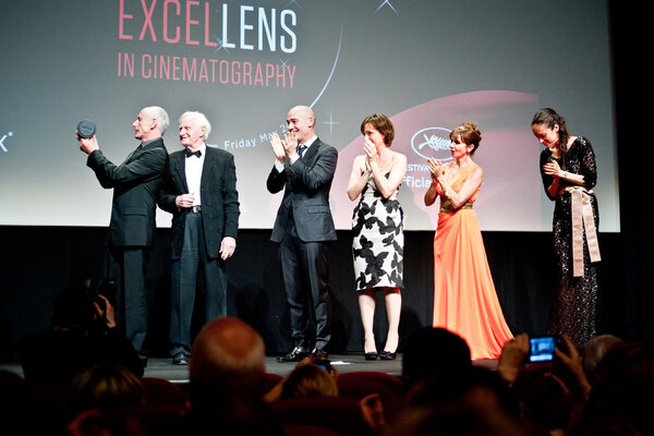 Les presonnalités du cinéma sur scène - De g. à d., Philippe Rousselot, John Boorman, Jean-Marc Barr, Kristin Scott Thomas, Victoria Abril et Dolores Chaplin - Photo Pauline Maillet