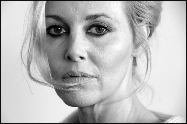 Florence Thomassin, actrice, 2011 - Photo François Catonné