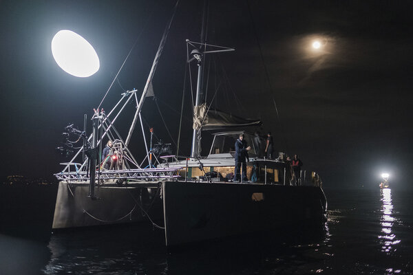 Bateau effet lune, face - Photo Lucien Balibar