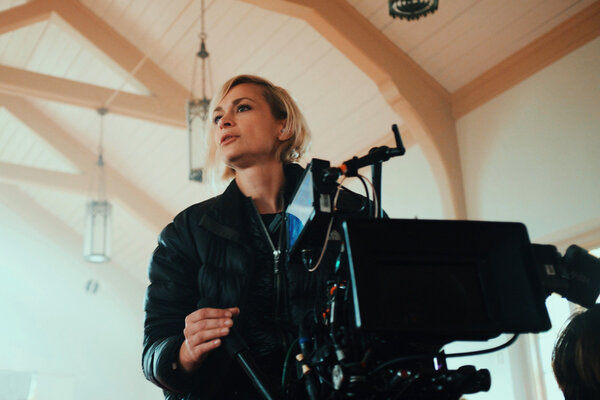 Halyna Hutchins on the set of "Darlin'", in 2019 - Photo by the ASC