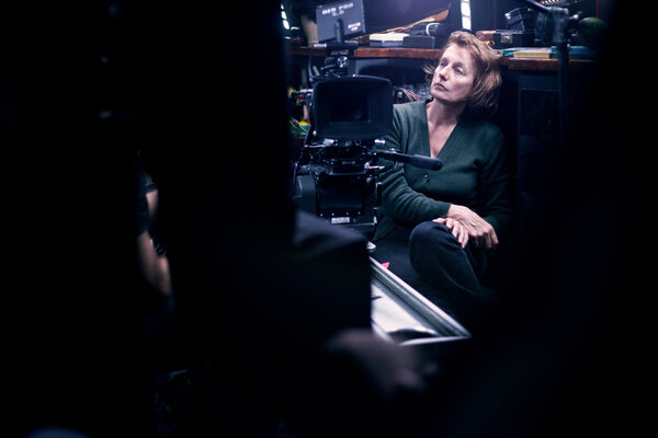 Caroline Champetier on the set of "Holy Motors", by Léos Carax - © Benoît Bouthors
