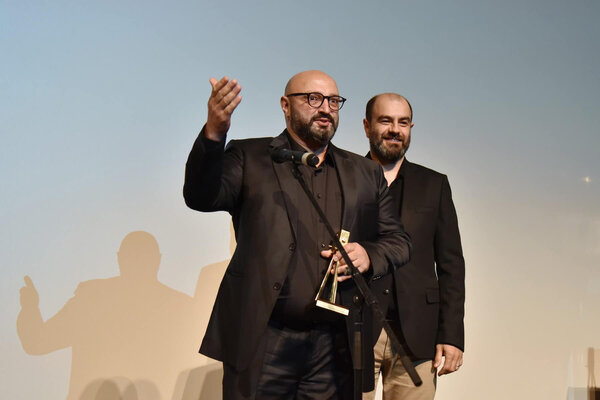 Cevahir Şahin et Kürşat Üresin et leur Caméra 300 d'or - Photo ICFF Manaki Brothers