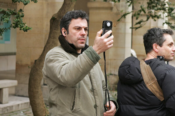 Marc Bruderer, thermocolorimètre en main - Année et film non identifiés - Collection privée