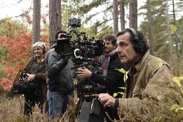 Nicolas Vanier, au 1er plan, sur le tournage de "L'École buissonnière"