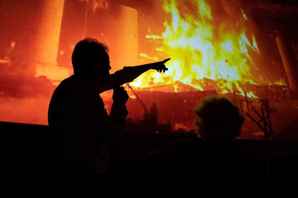 Jean-Marie Dreujou pendant la rencontre autour de la fabrication de "Notre-Dame brûle" - Photo Katarzyna Średnicka