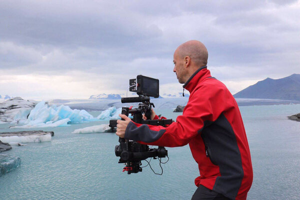 Filippo Chiesa et l'EVA1 en Islande