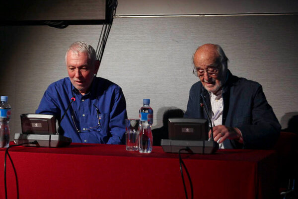 Nigel Walters, modérateur, et Pierre Lhomme lors de sa Master Class - Photo Manaki Brothers