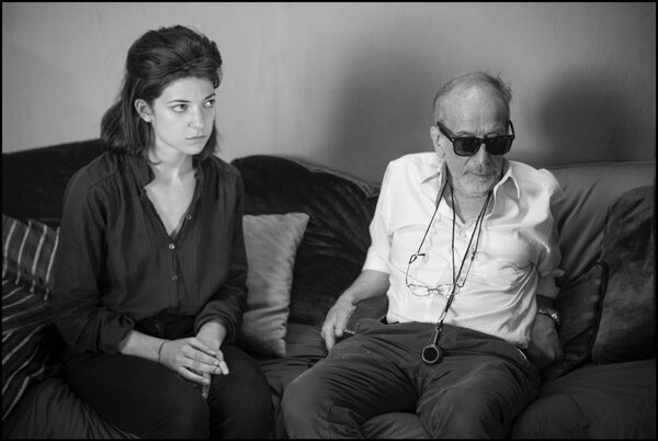 Esther Garrel et Renato Berta sur le tournage de "L"Amant d'un jour", de Philippe Garrel - Photo Guy Ferrandis