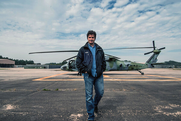 Michel Benjamin sur le tournage de "Home", en Corée - DR