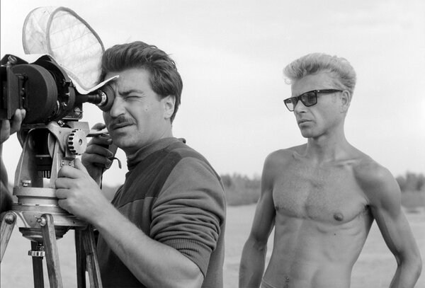 Sándor Sára et István Gaál sur le tournage de "Remous" en 1963 - Photo Bojár Sándor